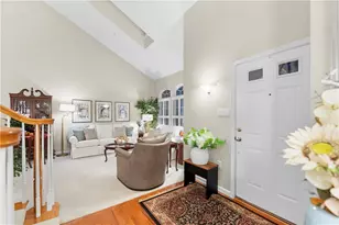 755 Marigold Ct, Bridgeville, PA 15017 - Photo 5