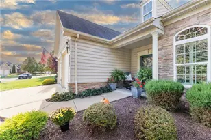 755 Marigold Ct, Bridgeville, PA 15017 - Photo 3