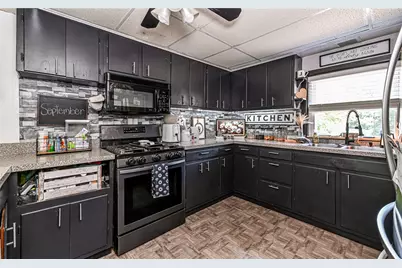 2201 Harbor, Spring Hill, PA 15212 - Photo 7