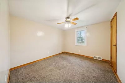 1013 10th St, Irwin, PA 15642 - Photo 17