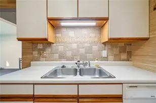 212 Pine Ct, Ross Twp, PA 15237 - Photo 5