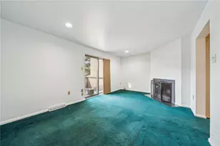 212 Pine Ct, Ross Twp, PA 15237 - Photo 9