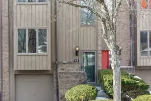 212 Pine Ct, Ross Twp, PA 15237 - Photo 1