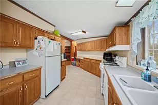 229 Connoquenessing Dr, Connoquenessing Township, PA 16033 - Photo 15