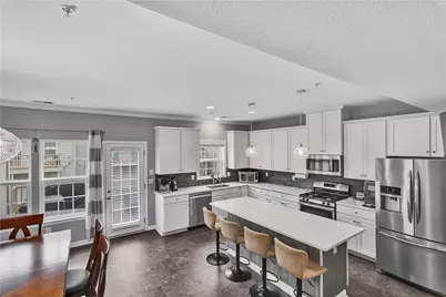 1304 Pointe View Dr, Adams Township, PA 16046 - Photo 3