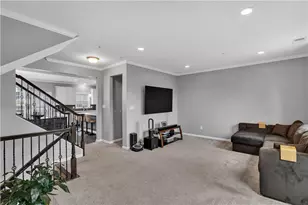 1304 Pointe View Dr, Adams Township, PA 16046 - Photo 11