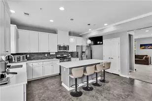 1304 Pointe View Dr, Adams Township, PA 16046 - Photo 5