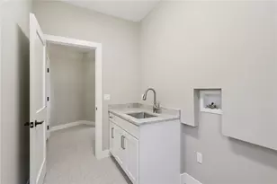 205 Carry Back Ct, Cranberry Township, PA 16066 - Photo 25