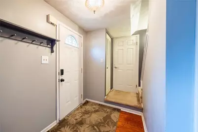 1069 Highfield Rd, Bethel Park, PA 15102 - Photo 3