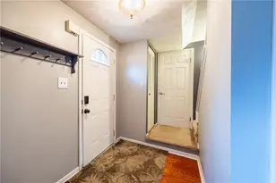 1069 Highfield Rd, Bethel Park, PA 15102 - Photo 3