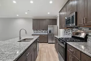 209 Olivia Dr, Pittsburgh, PA 15068 - Photo 9