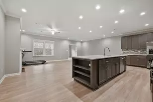 209 Olivia Dr, Pittsburgh, PA 15068 - Photo 11