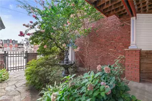 2422 E Carson St, Pittsburgh, PA 15203 - Photo 3