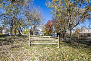 10 Coolidge St, North Union Township, PA 15401 - Photo 3