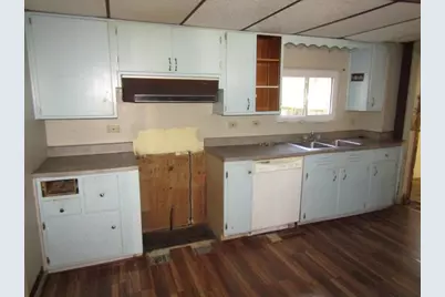 128 W Main St, Evans City, PA 16033 - Photo 11