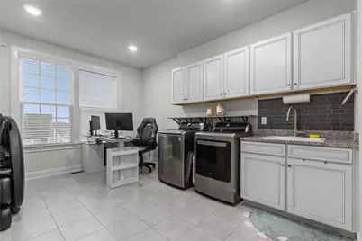 4009 Overview Dr, Cecil, PA 15317 - Photo 23