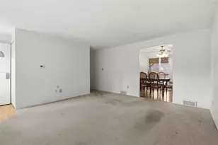 508 Rainier Dr, Pittsburgh, PA 15239 - Photo 5