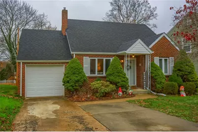 305 Johnston Dr, Ellwood City, PA 16117 - Photo 1