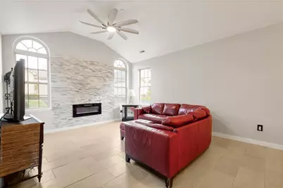 1608 Saint Andrews Dr, South Strabane, PA 15301 - Photo 17