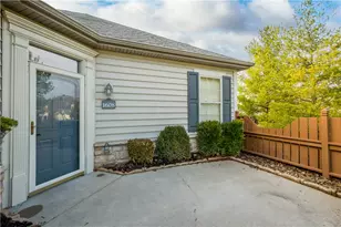 1608 St Andrews Dr, South Strabane, PA 15301 - Photo 3