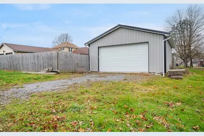 108 Golf Ave, Ellport Boro, PA 16117 - Photo 31