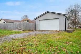 108 Golf Ave, Ellport Boro, PA 16117 - Photo 31