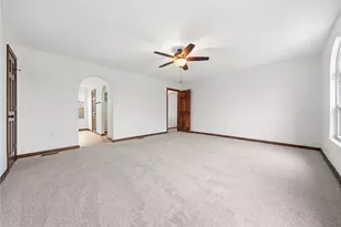 449 Shelbourne Dr, Pittsburgh, PA 15239 - Photo 23