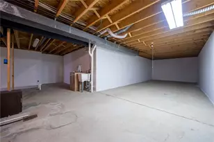 449 Shelbourne Dr, Pittsburgh, PA 15239 - Photo 33