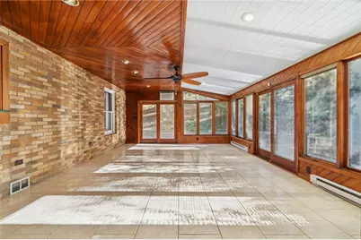 710 Florida Avenue, Jeannette, PA 15644 - Photo 17