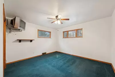 4186 Finleyville Elrama Rd, Finleyville, PA 15332 - Photo 21