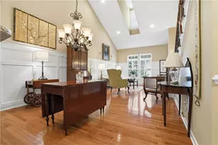 1405 Cambridge Dr, Collier Township, PA 15142 - Photo 3