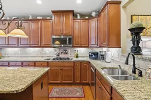 1405 Cambridge Dr, Collier Township, PA 15142 - Photo 3