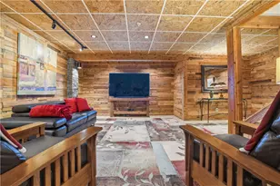 1405 Cambridge Dr, Collier Township, PA 15142 - Photo 11