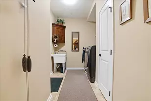 1405 Cambridge Dr, Collier Township, PA 15142 - Photo 15