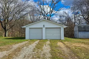 76 S Kings Creek Rd, Paris, PA 15021 - Photo 15