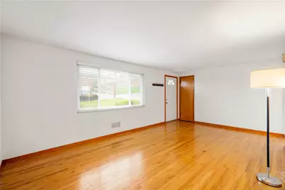 1731 Hollyrood Rd, Pittsburgh, PA 15227 - Photo 5