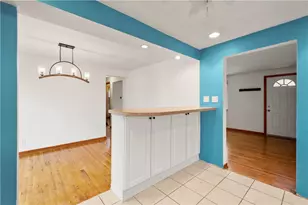 1731 Hollyrood Rd, Pittsburgh, PA 15227 - Photo 9