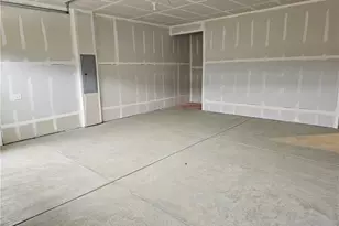 125 Black Oak Ln, South Strabane, PA 15301 - Photo 17