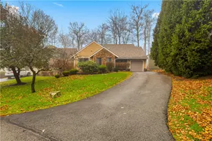 1752 Greenfield Dr, Hidden Valley, PA 15502 - Photo 37