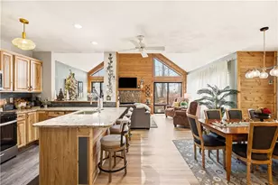 1752 Greenfield Dr, Hidden Valley, PA 15502 - Photo 7