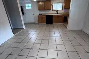 128 Connellsville St, Dunbar, PA 15431 - Photo 7