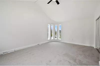 10492 Olde Villa Dr, Pittsburgh, PA 15044 - Photo 29