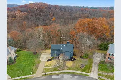 10492 Olde Villa Dr, Pittsburgh, PA 15044 - Photo 3