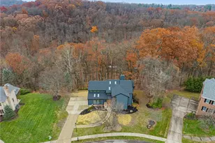 10492 Olde Villa Dr, Pittsburgh, PA 15044 - Photo 3