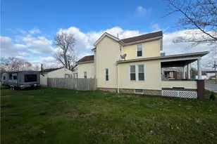 219 N Crawford Ave, New Castle, PA 16101 - Photo 3