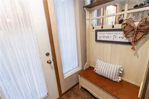 1817 Eagles Ridge Ct, Hidden Valley, PA 15502 - Photo 5