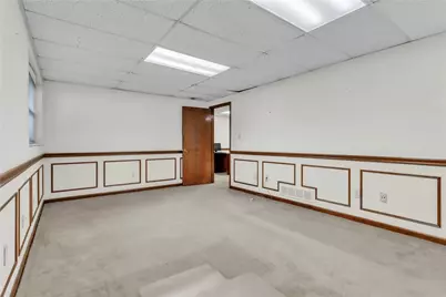 201-202 McKnight Park Drive, Ross Twp, PA 15237 - Photo 7