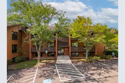 201-202 McKnight Park Drive, Ross Twp, PA 15237 - Photo 1