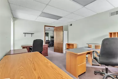 201-202 McKnight Park Drive, Ross Twp, PA 15237 - Photo 15