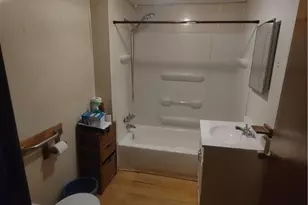 723 Lawrence Ave, Ellwood City, PA 16117 - Photo 5